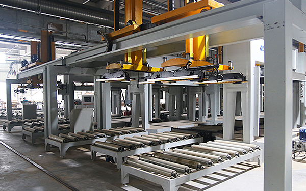 重庆柯叶木门：先进生产设备8